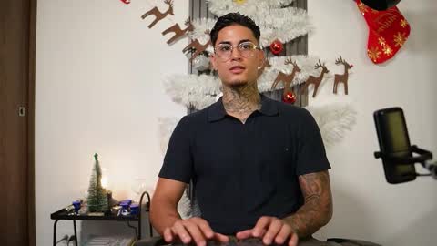 Agustin online show from 2, 12, 2025