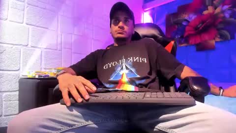 Snapshot of axell_cross2 chatting on 23, 10, 2025 Axell Cross2 online show from 23, 10, 2025