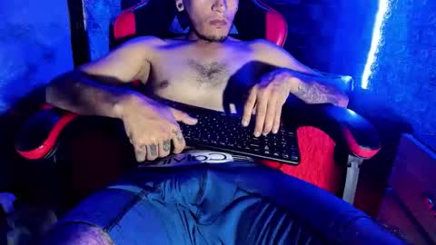 Snapshot of axell_cross2 chatting on 23, 4, 2026 Axell Cross2 online show from 23, 4, 2026