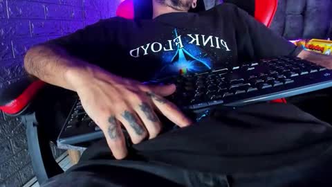 Snapshot of axell_cross2 chatting on 6, 5, 2026 Axell Cross2 online show from 6, 5, 2026