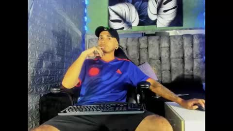 Snapshot of axell_cross2 chatting on 24, 5, 2026 Axell Cross2 online show from 24, 5, 2026