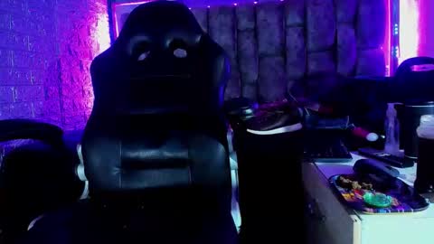 Snapshot of axell_cross2 chatting on 31, 5, 2026 Axell Cross2 online show from 31, 5, 2026