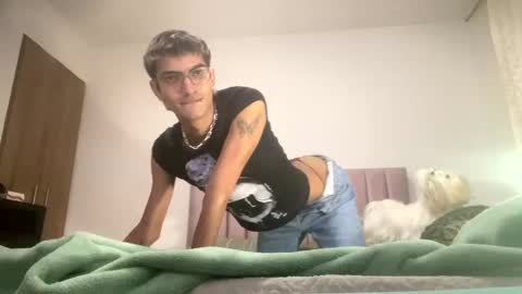 Snapshot of axellatino_ chatting on 31, 12, 2024 Axel online show from 31, 12, 2024