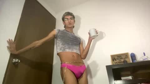 Snapshot of axellatino_ chatting on 14, 1, 2025 Axel online show from 14, 1, 2025