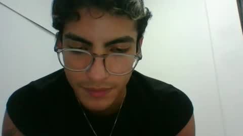 Snapshot of axellatino_ chatting on 27, 2, 2025 Axel online show from 27, 2, 2025