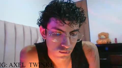 Snapshot of axellatino_ chatting on 5, 11, 2025 Axel online show from 5, 11, 2025