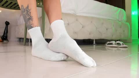 im your little femboy  ALEX   online show from 9, 4, 2026