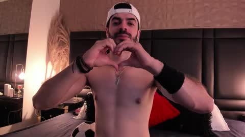 Axel Thompsom online show from 19, 11, 2025