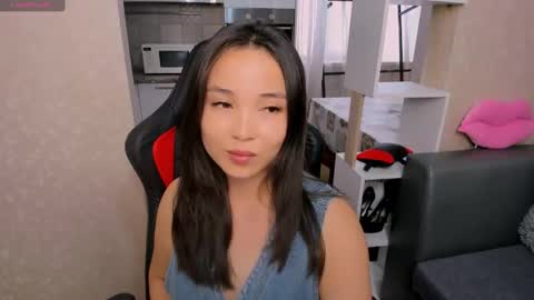 Snapshot of aya_moon chatting on 10, 9, 2025 Aya Moon online show from 10, 9, 2025