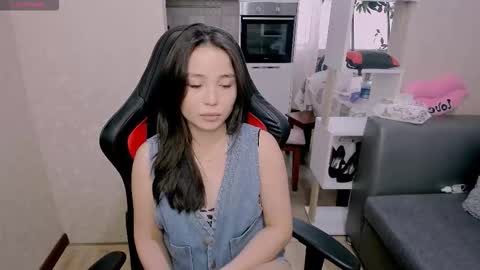 Snapshot of aya_moon chatting on 6, 10, 2025 Aya Moon online show from 6, 10, 2025