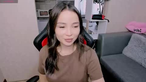 Snapshot of aya_moon chatting on 8, 10, 2025 Aya Moon online show from 8, 10, 2025