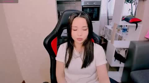 Snapshot of aya_moon chatting on 22, 10, 2025 Aya Moon online show from 22, 10, 2025