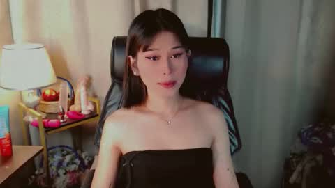 AYAHOSHILOVESYOU online show from 18, 5, 2026