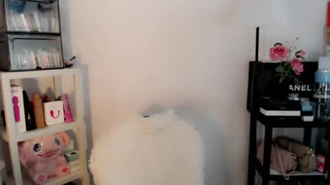 AYAHOSHILOVESYOU online show from 14, 7, 2026