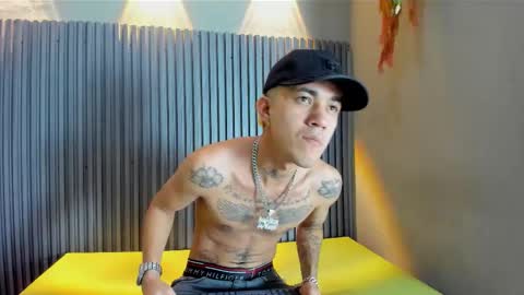 Snapshot of ayala_tattoo chatting on 16, 12, 2025 Ayala online show from 16, 12, 2025