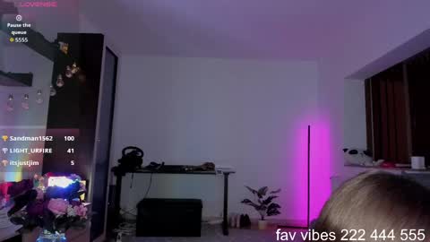 ayanadesiree online show from 30, 4, 2026