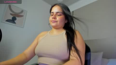 Snapshot of ayla13_ chatting on 8, 7, 2026 Alyda Jaramillo online show from 8, 7, 2026