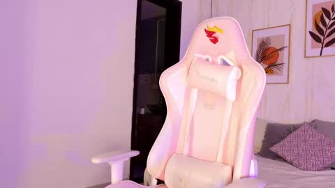 Ayleen online show from 1, 10, 2025