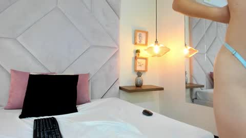 Snapshot of ayleenngray chatting on 29, 12, 2024 Ayleen Gray online show from 29, 12, 2024