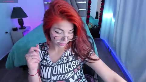 Snapshot of aylin_diazz chatting on 14, 11, 2025 Aylin online show from 14, 11, 2025