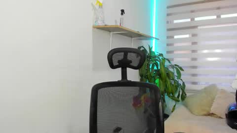 aysha_winxx online show from 15, 10, 2025