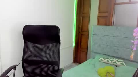 aysha_winxx online show from 25, 11, 2025