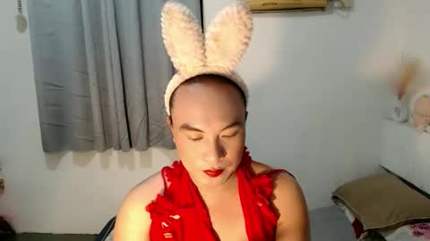 ayumi online show from 10, 4, 2026