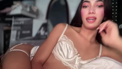 Snapshot of azalea_cum69 chatting on 8, 5, 2026 azalea_cum69 online show from 8, 5, 2026