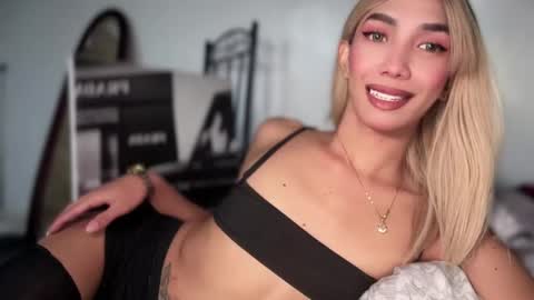 Snapshot of azalea_cum69 chatting on 20, 5, 2026 azalea_cum69 online show from 20, 5, 2026