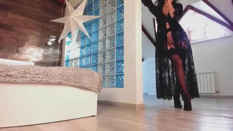 azaliaswallows online show from 28, 2, 2025