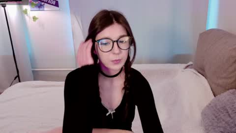 Snapshot of azaliya_haze chatting on 17, 6, 2026 Azaliya online show from 17, 6, 2026