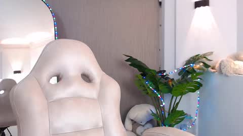 Adriana online show from 27, 2, 2025