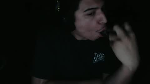 Snapshot of azazel_star chatting on 18, 12, 2025 azazel_star online show from 18, 12, 2025