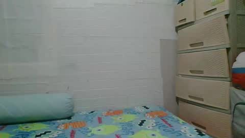 azelliya2018 online show from 9, 11, 2025