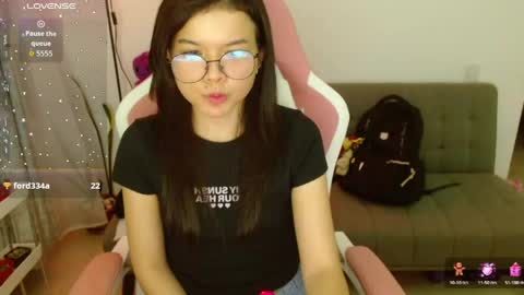 Azu  online show from 5, 5, 2026