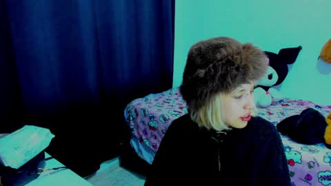 Azu Moure online show from 27, 3, 2026