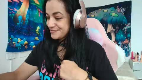 Snapshot of azucenaxxxgp chatting on 29, 4, 2026 Azucena R online show from 29, 4, 2026
