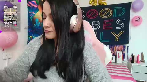 Snapshot of azucenaxxxgp chatting on 8, 5, 2026 Azucena R online show from 8, 5, 2026