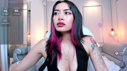 Azura online show from 4, 2, 2025