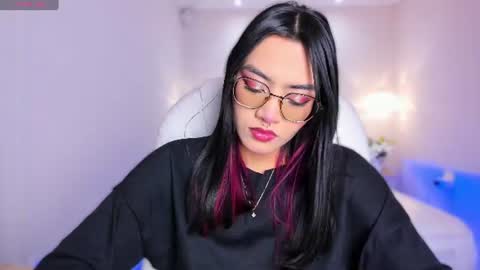 Snapshot of azurakindong chatting on 17, 7, 2026 Azura online show from 17, 7, 2026