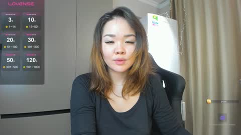 Snapshot of azure_moon chatting on 7, 1, 2025 azure_moon online show from 7, 1, 2025
