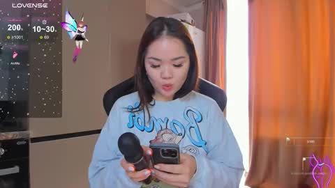 Snapshot of azure_moon chatting on 15, 11, 2025 azure_moon online show from 15, 11, 2025