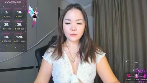 Snapshot of azure_moon chatting on 2, 12, 2025 azure_moon online show from 2, 12, 2025