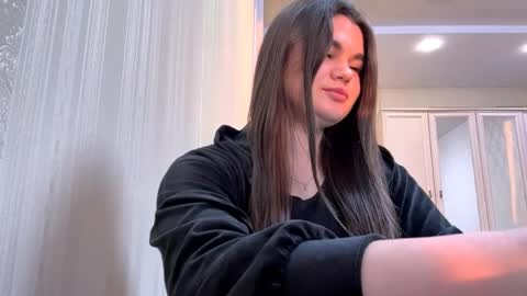 Elara online show from 1, 4, 2026