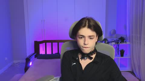 Snapshot of b0y_fantasy chatting on 28, 12, 2024 Elios online show from 28, 12, 2024