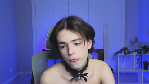 Snapshot of b0y_fantasy chatting on 28, 12, 2024 Elios online show from 28, 12, 2024