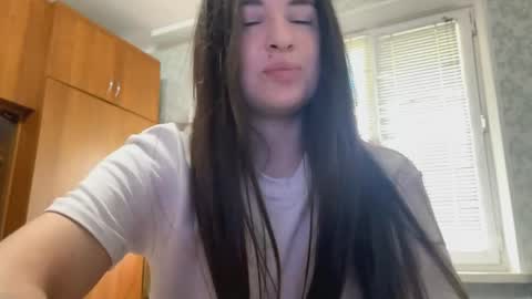 Caroline online show from 25, 5, 2026