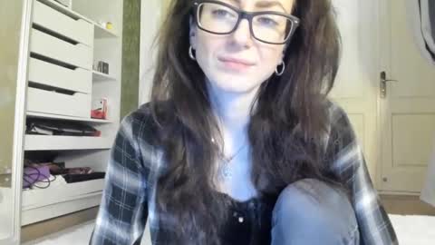 babby_jewel online show from 6, 12, 2024