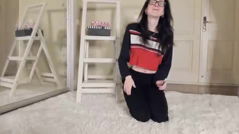 babby_jewel online show from 1, 2, 2025