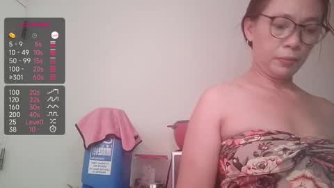 Snapshot of babe4u1234 chatting on 19, 12, 2024 babe4u1234 online show from 19, 12, 2024